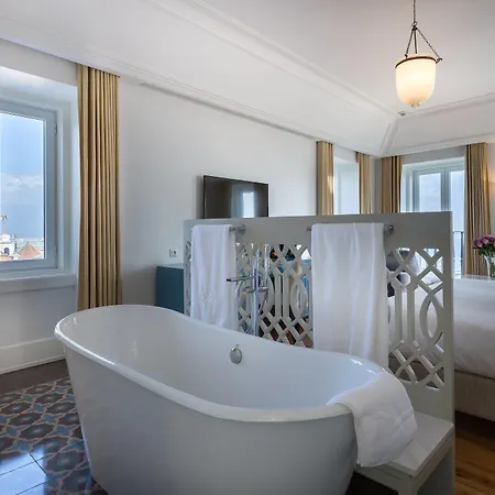 מלון Santiago De Alfama - Boutique 5*