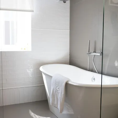 Santiago De Alfama - Boutique מלון 5*