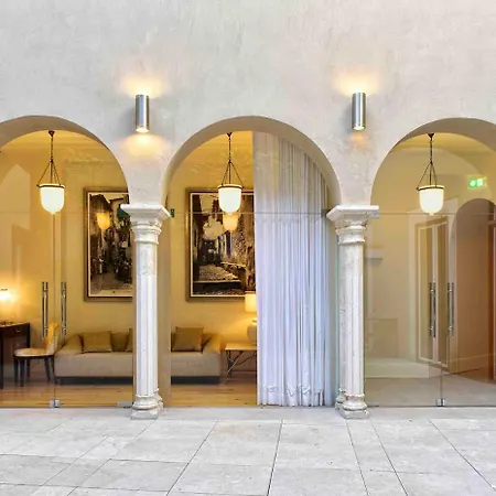מלון Santiago De Alfama - Boutique 5*